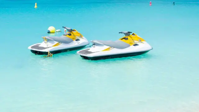 Emerald Coast Things to Do, Beach Golf Vacation, Jet Ski Dolphin Tours,