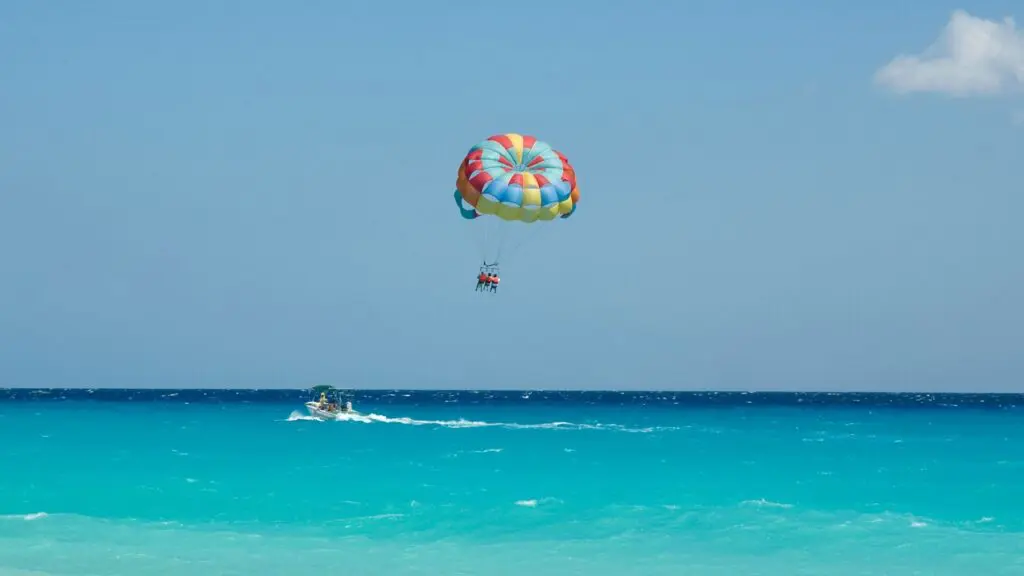 Things to Do, Parasailing, Gulf of America, Emerald Coast Vacations, Florida Golf Travel,