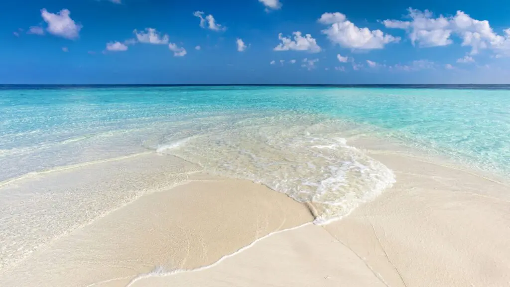 Emerald Coast, Sugar White quartz Sand, Why is the water turquoise,